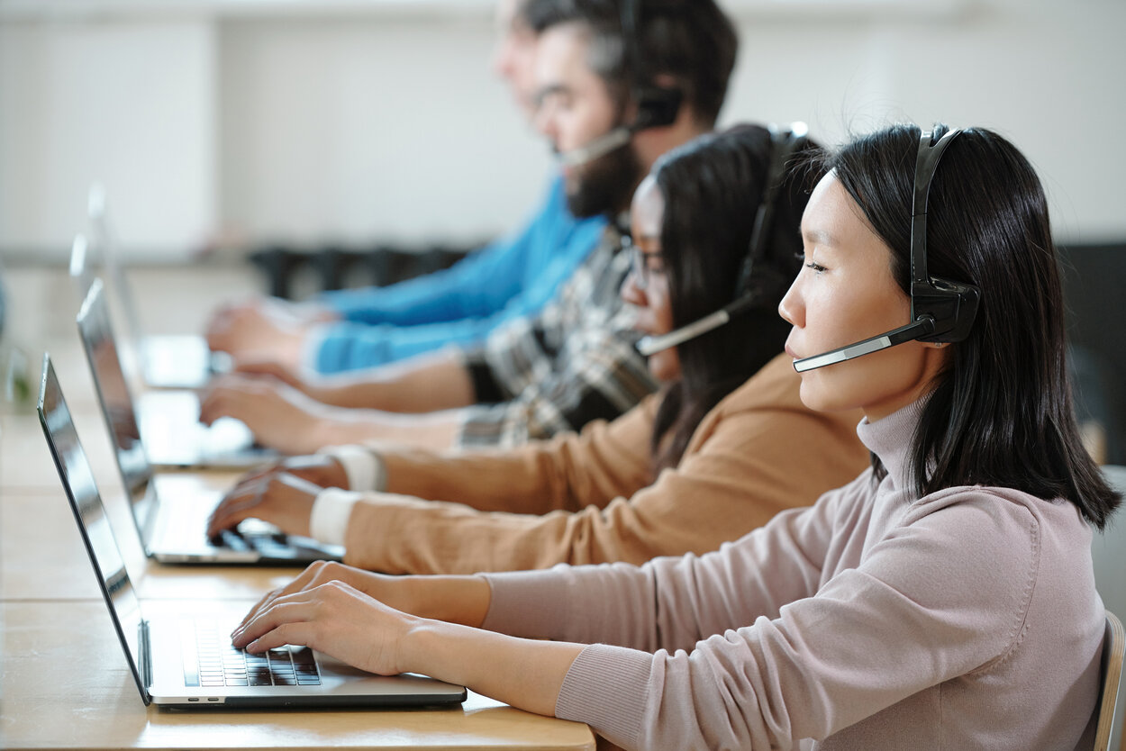 Image of 6 Benefits of Outsourcing Contact Center for Companies
