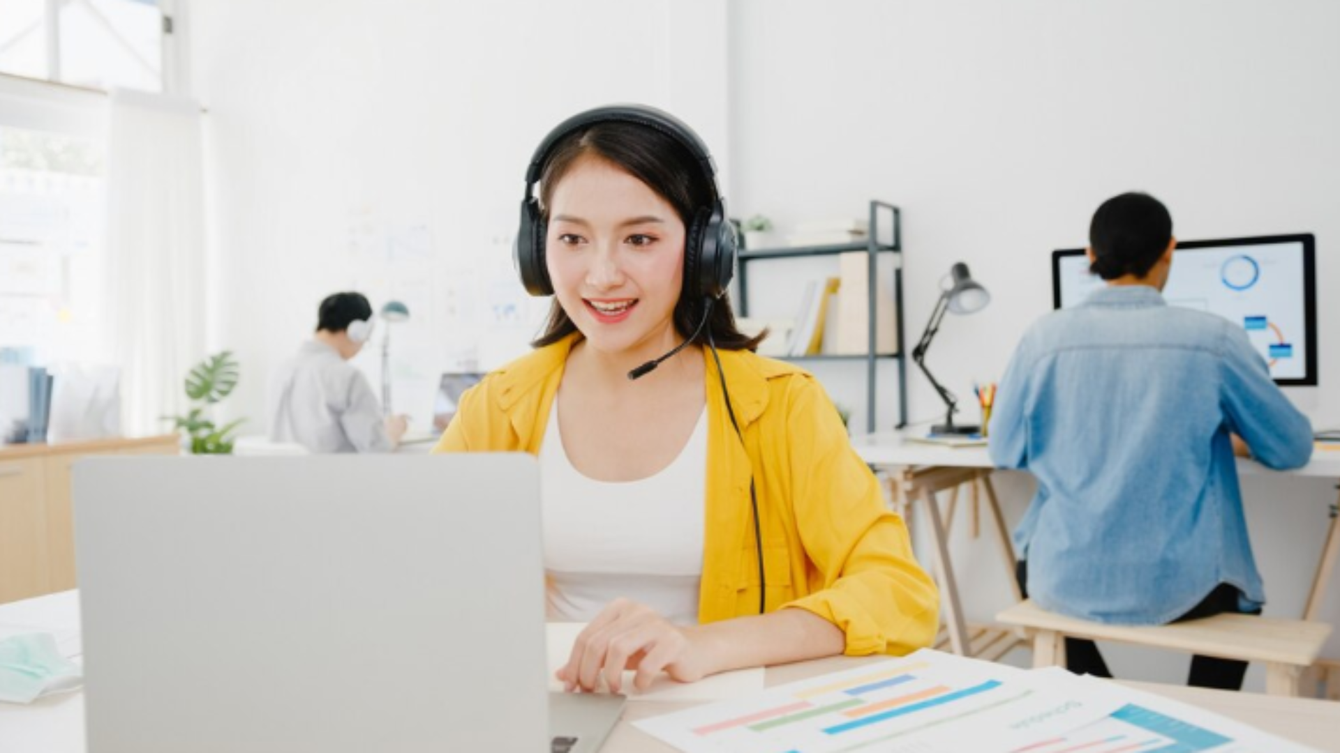 Image of Customer Experience vs Customer Service: Apa Bedanya dan Kenapa Keduanya Penting?
